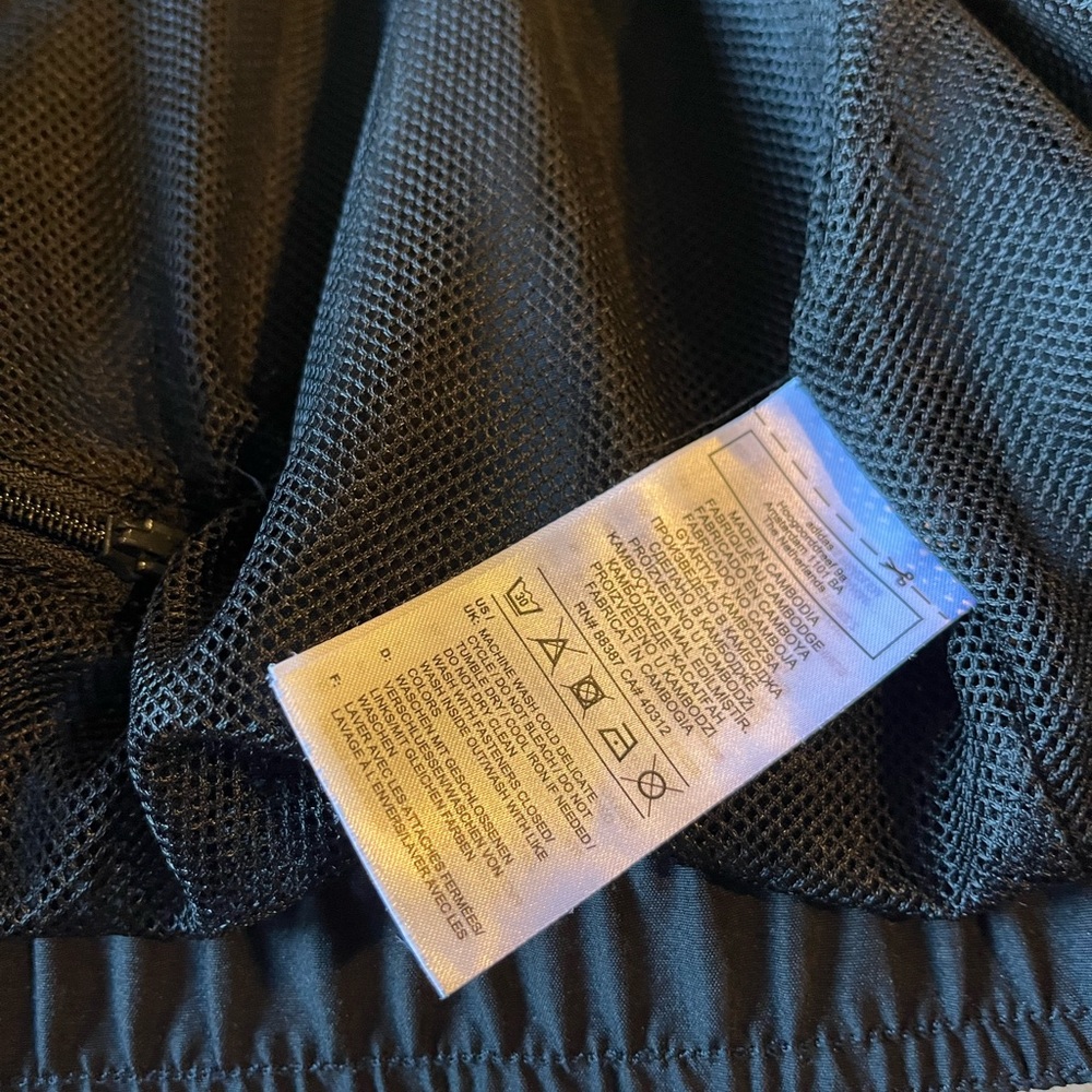 Adidas lightweight jacket - Picture 4 of 6